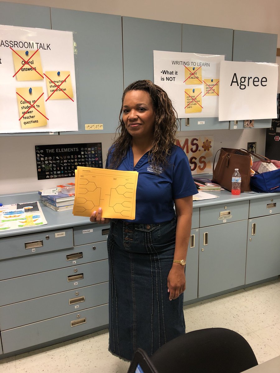 DealeyTeacher46's tweet photo. Getting great new activities! Thanks Monique!@DISDSocStud https://t.co/m3uAABB7x8