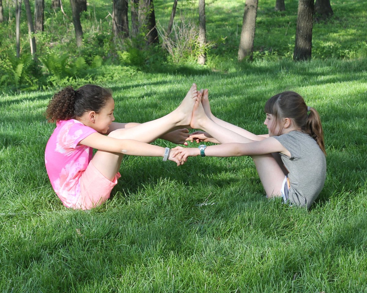 gogoyogakids's tweet photo. Grab a buddy for these fun partner yoga poses https://t.co/j1gBrMh947 #partneryoga #doubleboat #kidsyoga #yogaforchildren #yoga #yogaforkids #gogoyogakids https://t.co/ECnh6ToDVD