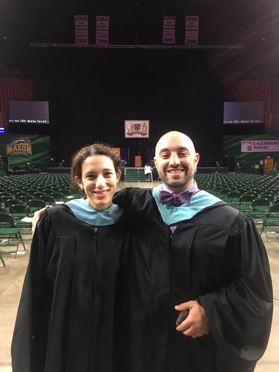 FCPSLBSS's tweet photo. We all love graduation day!! ππππ2οΈβ£0οΈβ£1οΈβ£8οΈβ£π @T_DiBari @MsHammondCheese #FCPSGrad18 https://t.co/KE0VNt7z9v