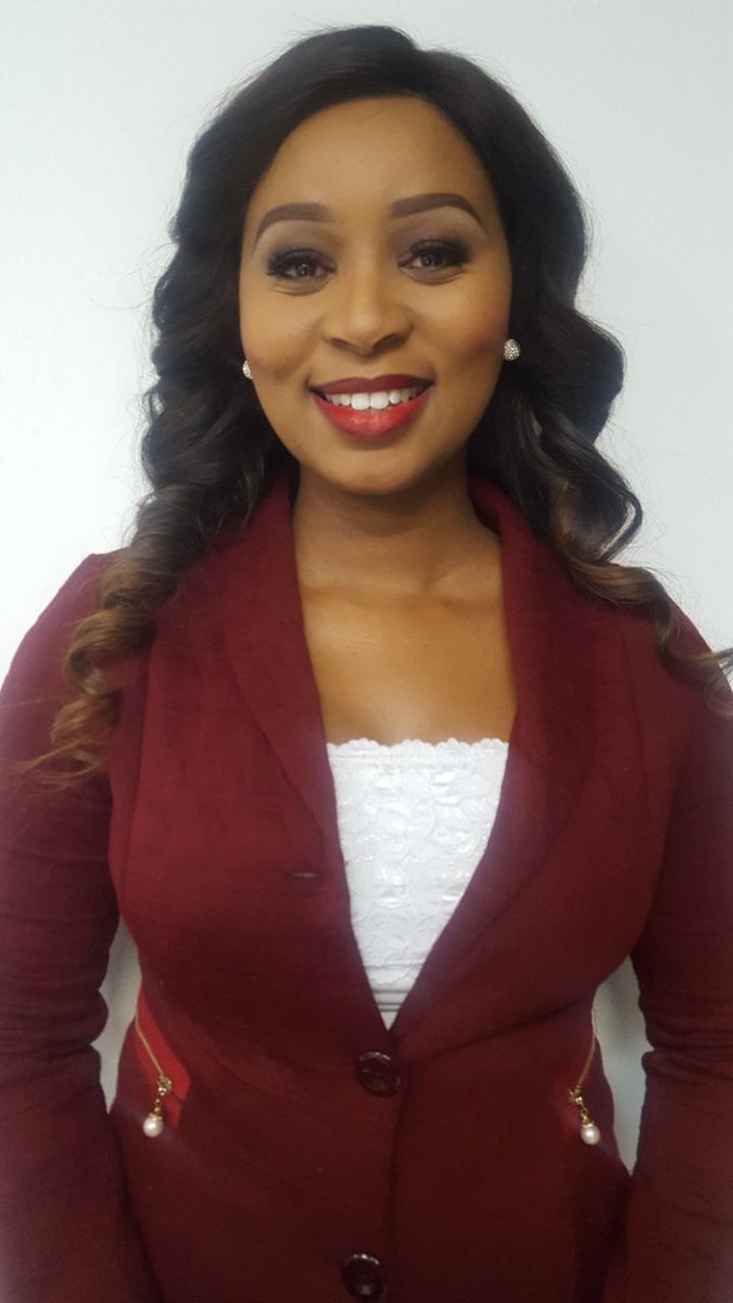 KeoraHlope's tweet photo. Catch #AfroPrimetime tonight @afroworldview with @KeoraHlope. Call in when we discuss #MiningFatalities and #LandExpropriation at 6:30pm and 7:30pm and share your views with us. Call us on: 0115421046. Make up: @minashembe Hair: TebogoMbatha https://t.co/8lVVVamGM2