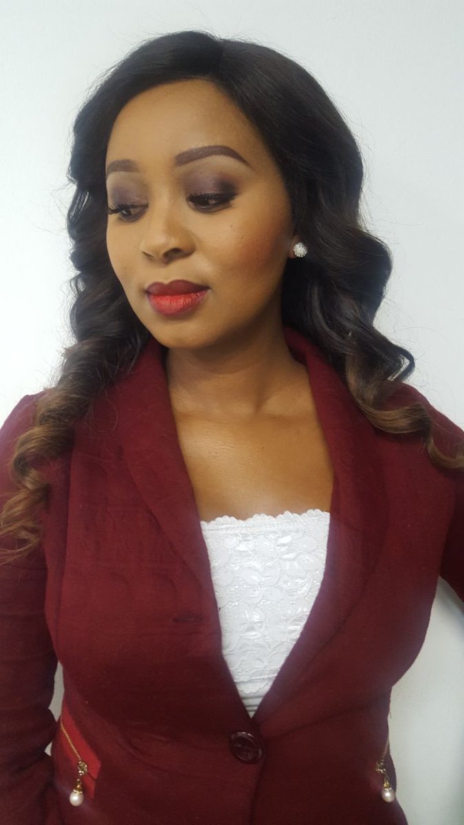 KeoraHlope's tweet photo. Catch #AfroPrimetime tonight @afroworldview with @KeoraHlope. Call in when we discuss #MiningFatalities and #LandExpropriation at 6:30pm and 7:30pm and share your views with us. Call us on: 0115421046. Make up: @minashembe Hair: TebogoMbatha https://t.co/8lVVVamGM2