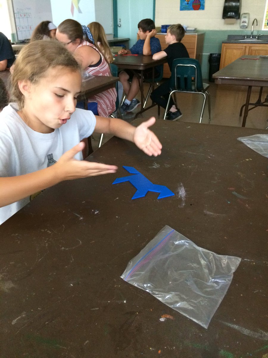 JudyEnglish123's tweet photo. Tangram challenges with 5th. #rcsdpirates https://t.co/jJPGWfefCM