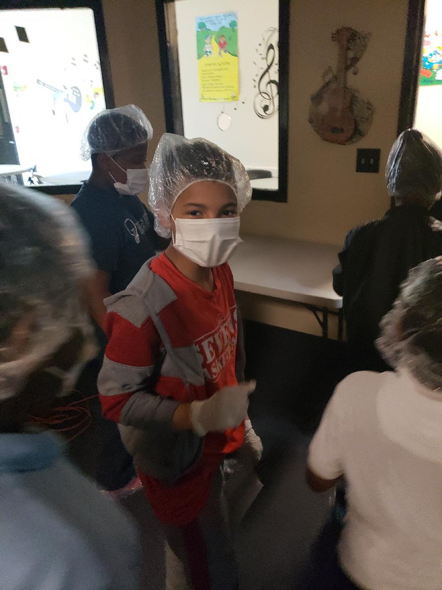 Reedsrefuge's tweet photo. #ThrowbackTuesday: Back in May our #ReedsRefugeStudents had to #SolveACrime using #forensics. It was a great #ScienceClass thanks to Mr. Turner! Take a look at a few of the shots from the #CrimeScene.
#STREAMProgram #WilmingtonDE #DelawareScience https://t.co/nxwsgni7tx