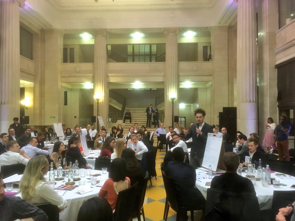 founders_future's tweet photo. Some really brilliant presentations being delivered following the brainstorm session. #futureforum #futurecity #smartcity #DQ #LTW https://t.co/RKGsAXfIrk