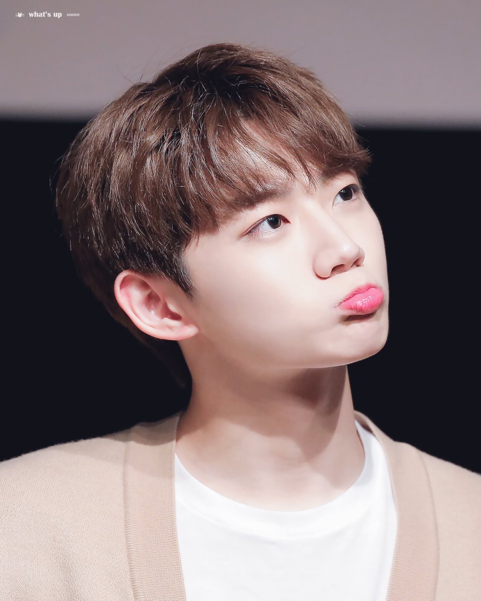 WhatSeop89's tweet photo. 180512 압구정 팬사인회

(•ө•)♡

#형섭 #안형섭 #hyeongseop #형섭X의웅 https://t.co/jXOo6cPAMY