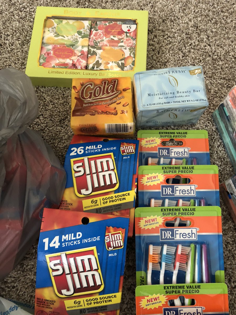 SavingStranger's tweet image. For my Homeless Friends Back  Packs. #SavingthePerfectStranger #Homeless #EllenDegeneres