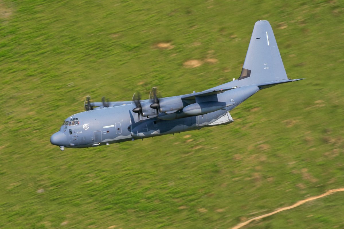 GSavPhotograpy's tweet photo. MC-130J Mach Loop 11/06/18 @RAFMildenhall @MachLoopUK https://t.co/lsumLRlZ5g