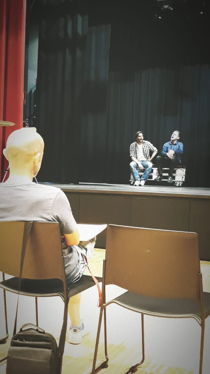 quimc's tweet image. Moments d’assaig amb la @CiaQuedeQue #teatre #2MI CC: ⁦@EdgarMoreno_⁩ ⁦@jesussmilag⁩