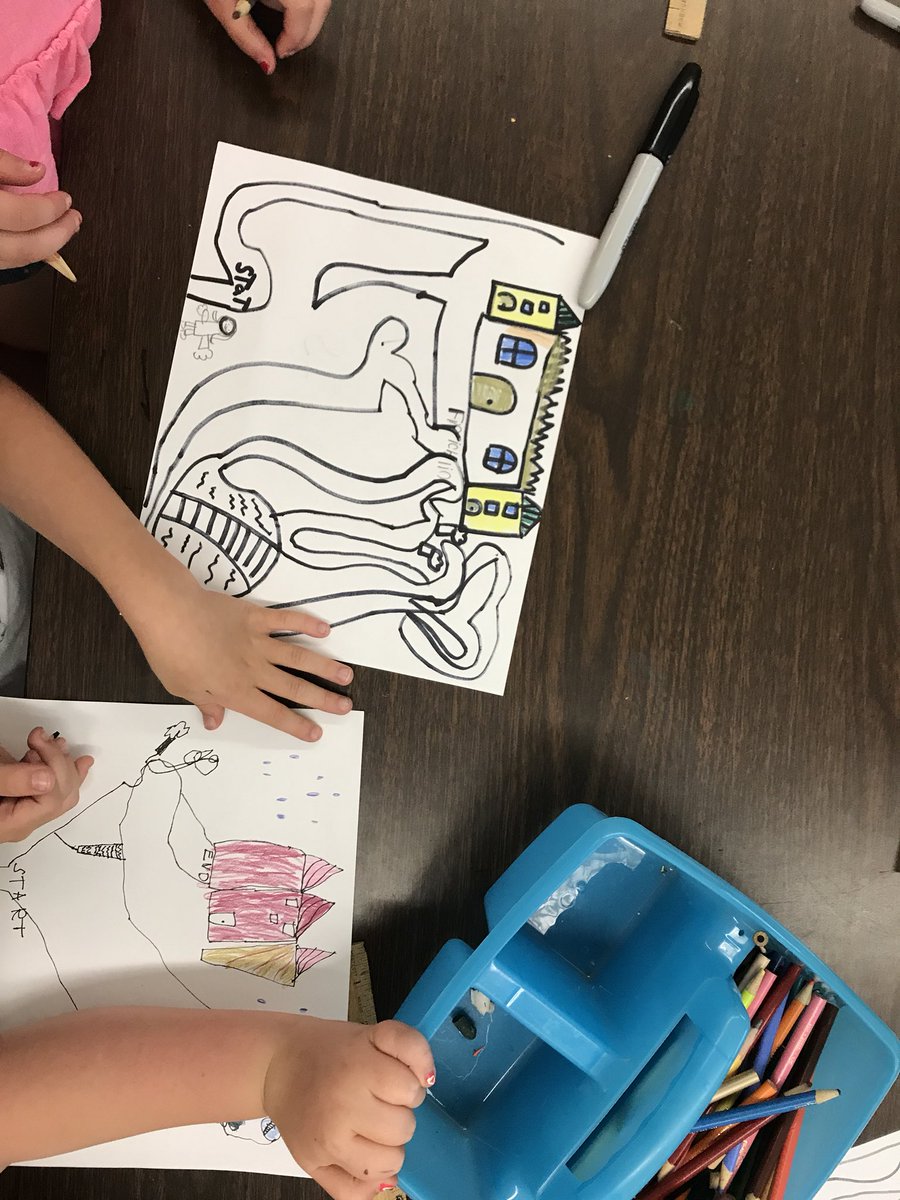 AshleyCoon11's tweet photo. Kindergarteners are being a-MAZING today!! #MarcellusCSD #STEAM #MAZES #Kindergarten https://t.co/KSZ7sfirAj