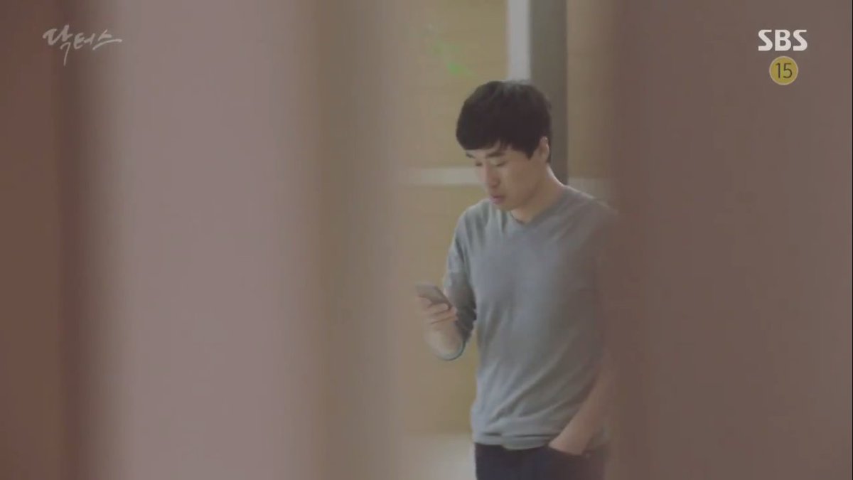 kdramakoala's tweet photo. Parating na siya... #DCBackHug https://t.co/RVRaqW2csI