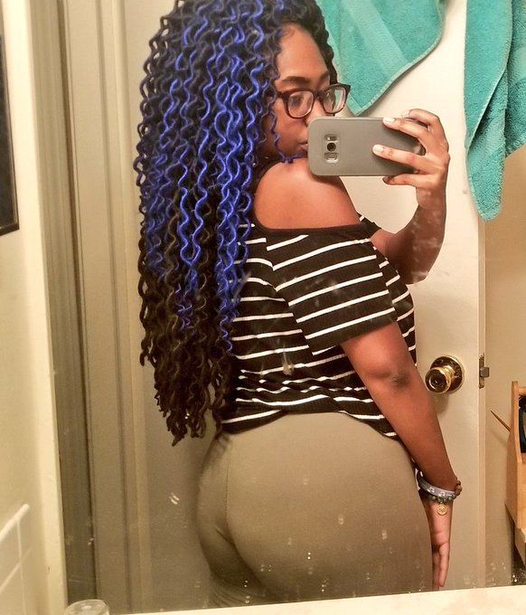 little booties matter. https://t.co/HqGTNh5RAe<a href="/tag/naturalhair"class="tags"><span>#naturalhair</span></a><a href="/tag/naturalbeauty"class="tags"><span>#naturalbeauty</span></a><a href="/tag/blacklivesmatter"class="tags"><span>#blacklivesmatter</span></a>