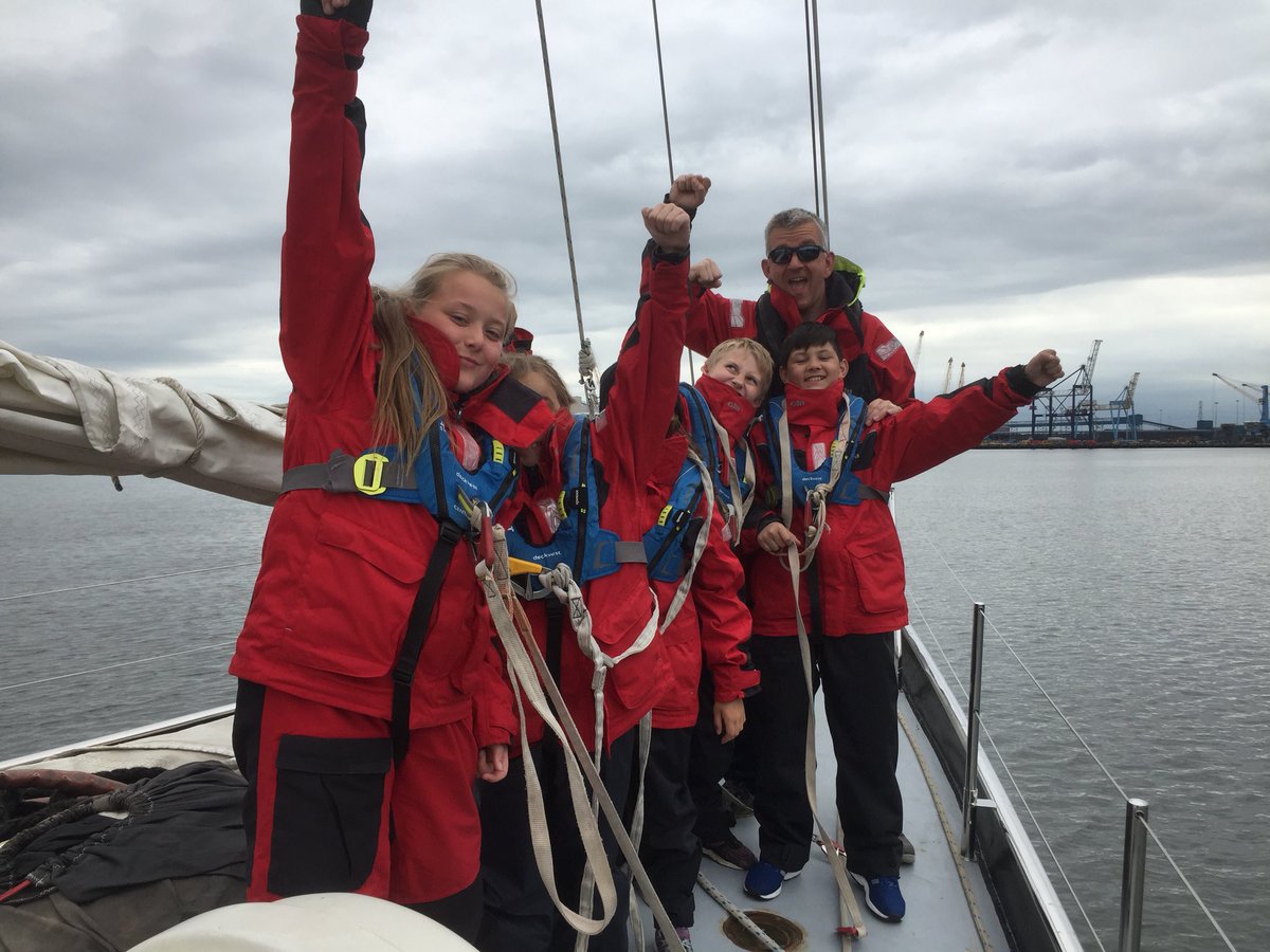 NCEA_HH_Primary's tweet photo. Amazing time aboard the James Cook with @OYTNorth @SkillForceUK @SkillForceUK #sailing #year5 #learningaboutme #transitiontoyear6 https://t.co/f6S5MI367H