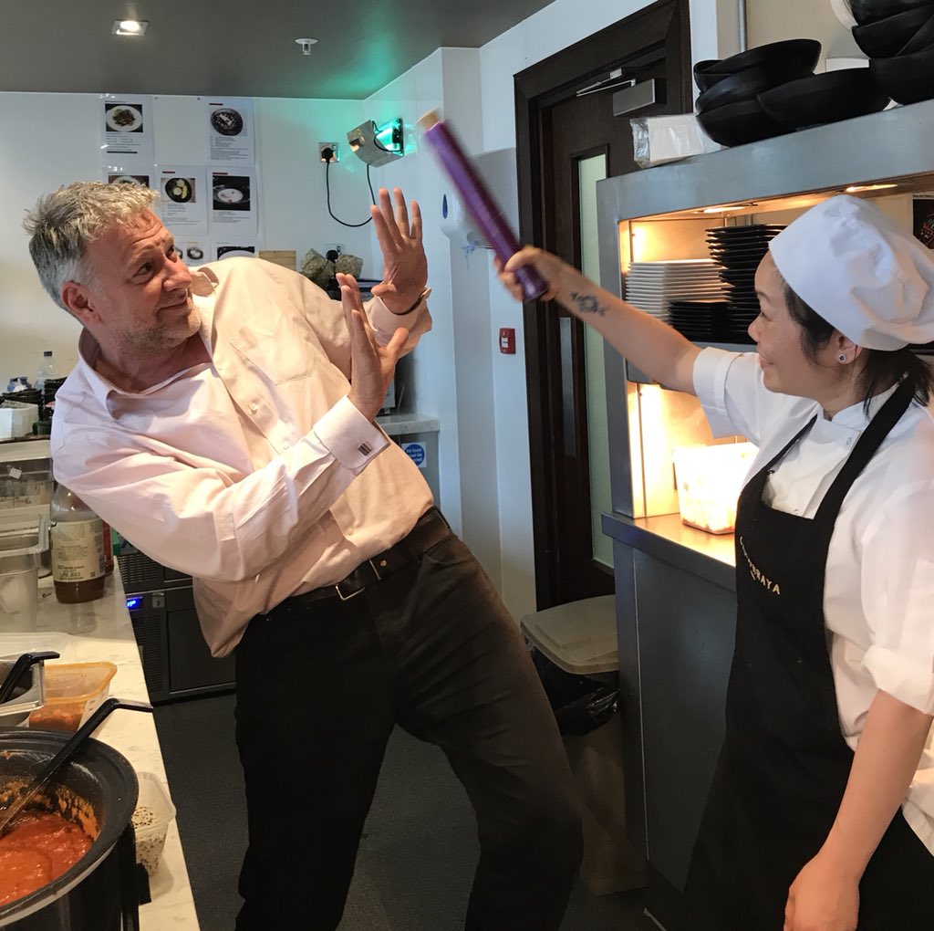 I like to go into the kitchen, take a look around and meet our chefs ... even if, as here in @Chao_Newcastle today with Chef Jeab, I’m not always entirely made to feel welcomed!  😆🙏🏻