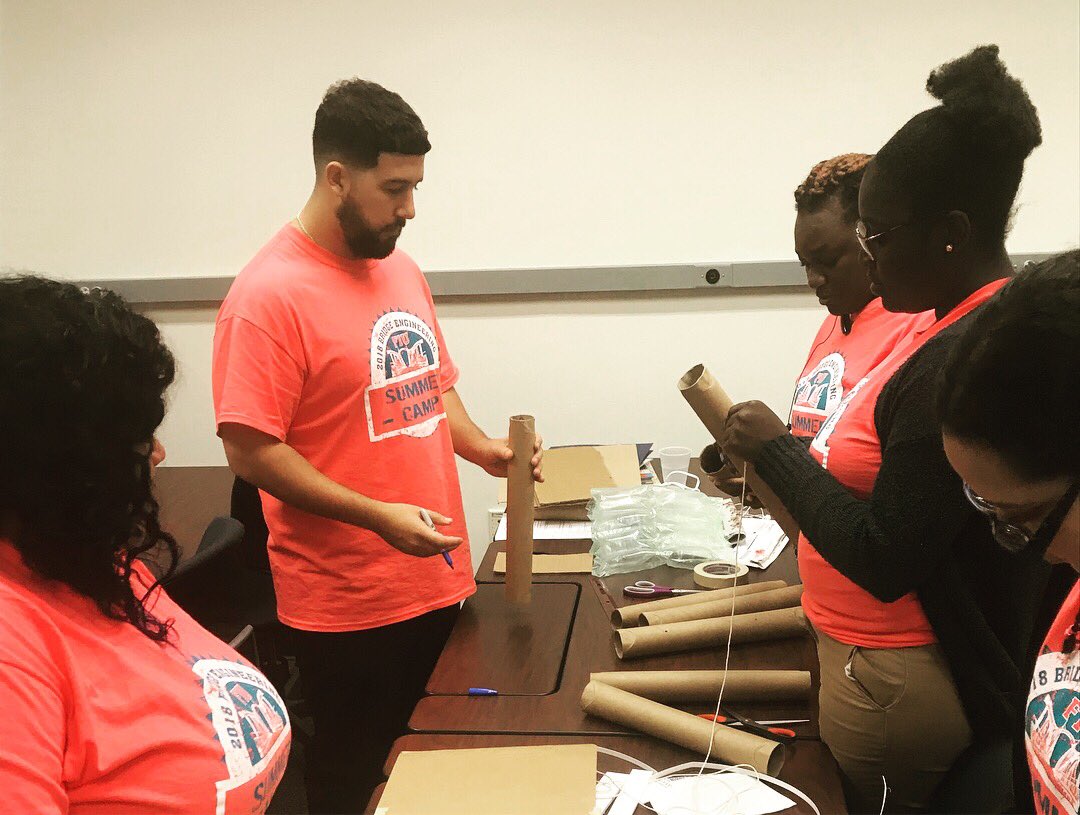 FIU_sas's tweet photo. Today, The Education Effect spent the morning in Little Haiti  with teachers at the teaching institute with the College of Engineering! #FIU #STEM https://t.co/AMOgrTEZla