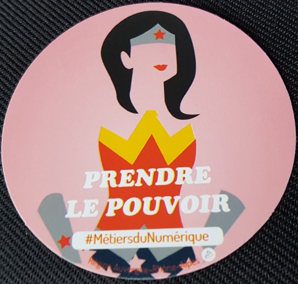 juliette_jarry's tweet photo. #Mixité et #IA : c'est primordial parce que l'intelligence artificielle se nourrit de données et de référentiels. La diversité et la richesse de notre monde à venir dépendra de la richesse et de la diversité des profils qui contribueront à son développement ! #INSEECAI2018 https://t.co/43UNe7CarL