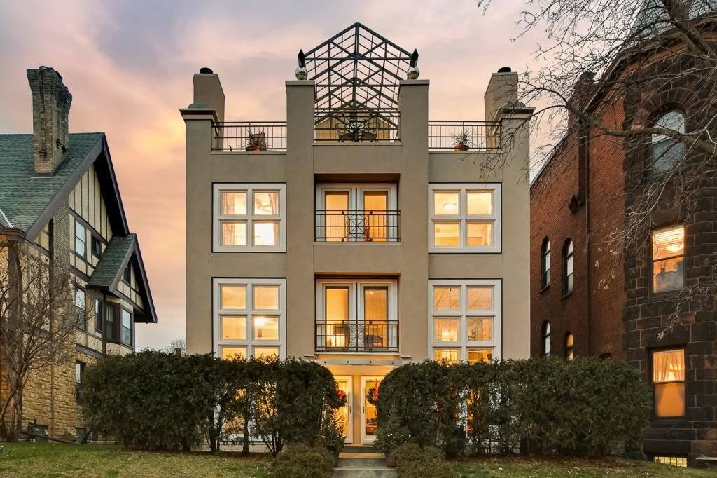 sarahmarrinan's tweet photo. #PrivateYard and #Architecture at this #affordable #LuxuryHome in #SaintPaul https://t.co/ezPGKSR5Ul https://t.co/dnBtfc1Wb2