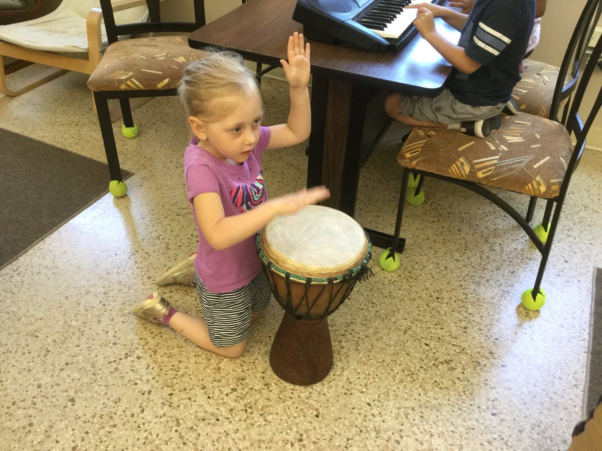 WPSKindersRoom4's tweet photo. Experimenting with musical instruments 
Are they low, medium or high pitch? https://t.co/Y7uERqlscv