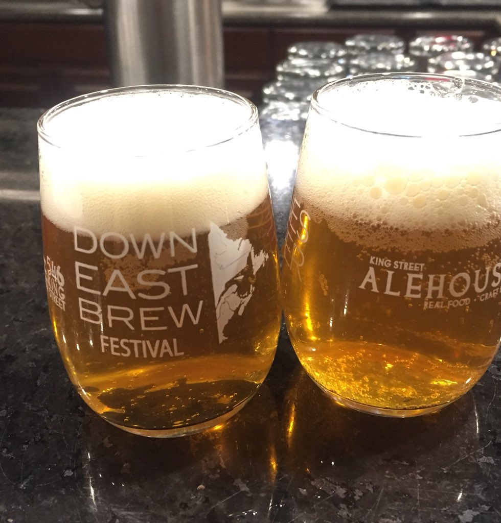 FrederictonBeer's tweet photo. Join us Aug 4th for the #DownEastBrewFestival loads of breweries @DowntownFred @FredTourism #outdoor #carletonStreet 100 Beer, Cider, Mead & Wine You can enjoy your drinks 6oz at a time. Plus you can join us for a run before if you like #FrederictonBeerRun https://t.co/YZhrcRJMNe