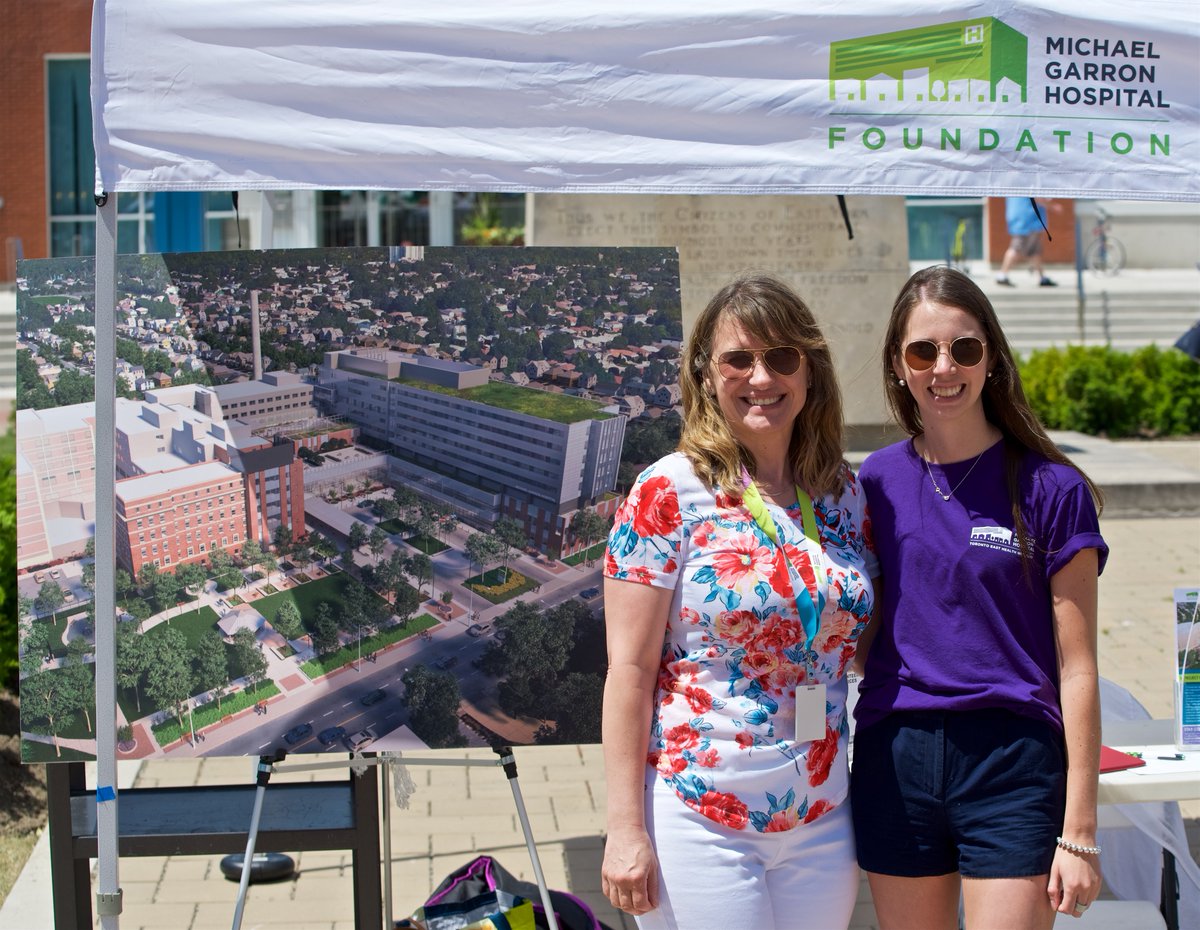 pvisima's tweet photo. Staff from the Michael Garron Hospital at today’s East York Farmers’ Market. @MGHToronto @MGHFoundation #eastyork #MGH #hospital #FarmersMarket https://t.co/KAlyXMuqo0