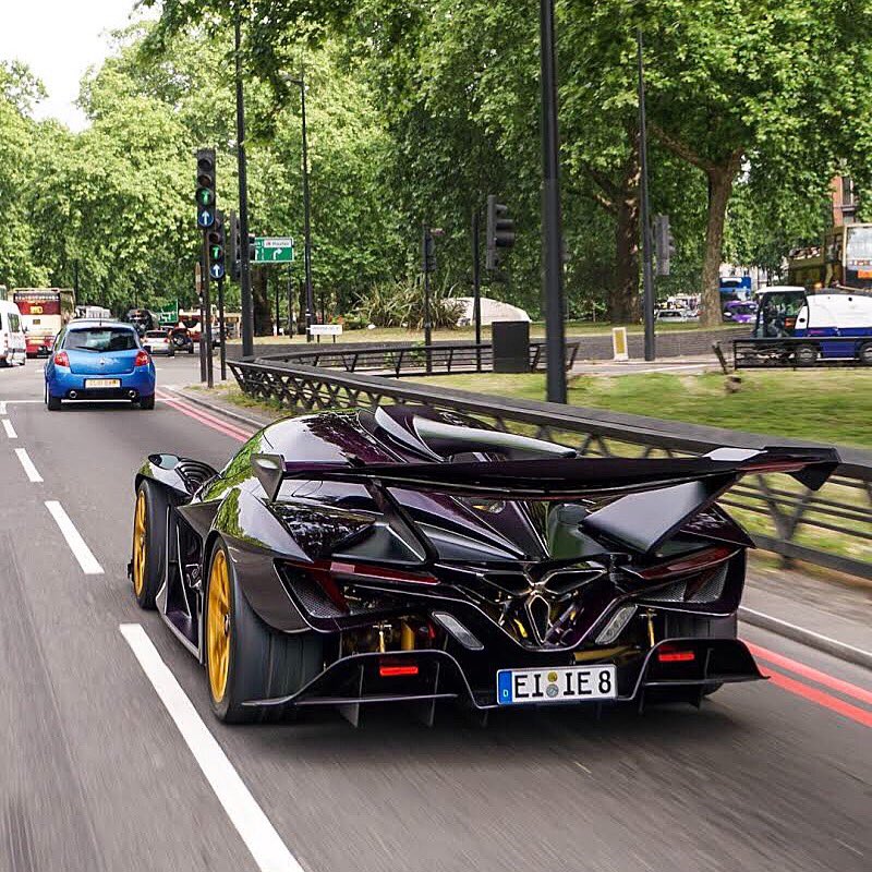 SupercarsofLDN's tweet photo. One of the most mental cars London will ever whiteness 😮 Pic by https://t.co/wZ8ZHesUeH #supercarsoflondon https://t.co/irWZxqJSBq