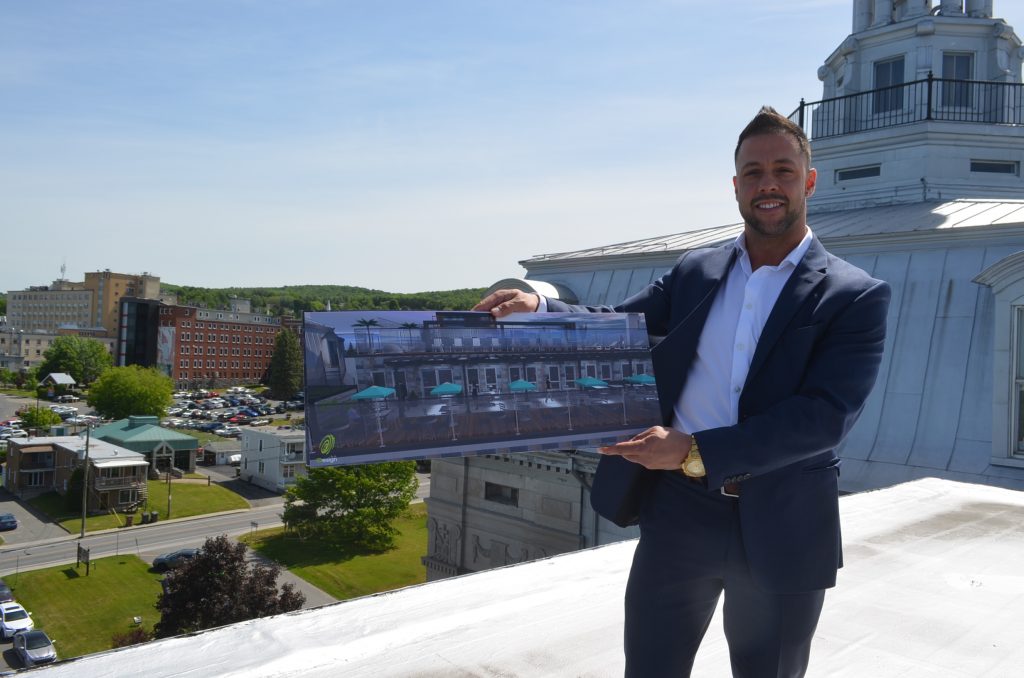 LaNouvelleNet's tweet photo. Michaël Vincent devient unique actionnaire du Complexe Sacré-Coeur #Economie #Victoriaville @VilledeVicto @VictoRegion https://t.co/LT65AbcLsB https://t.co/WyU0uRlfiM