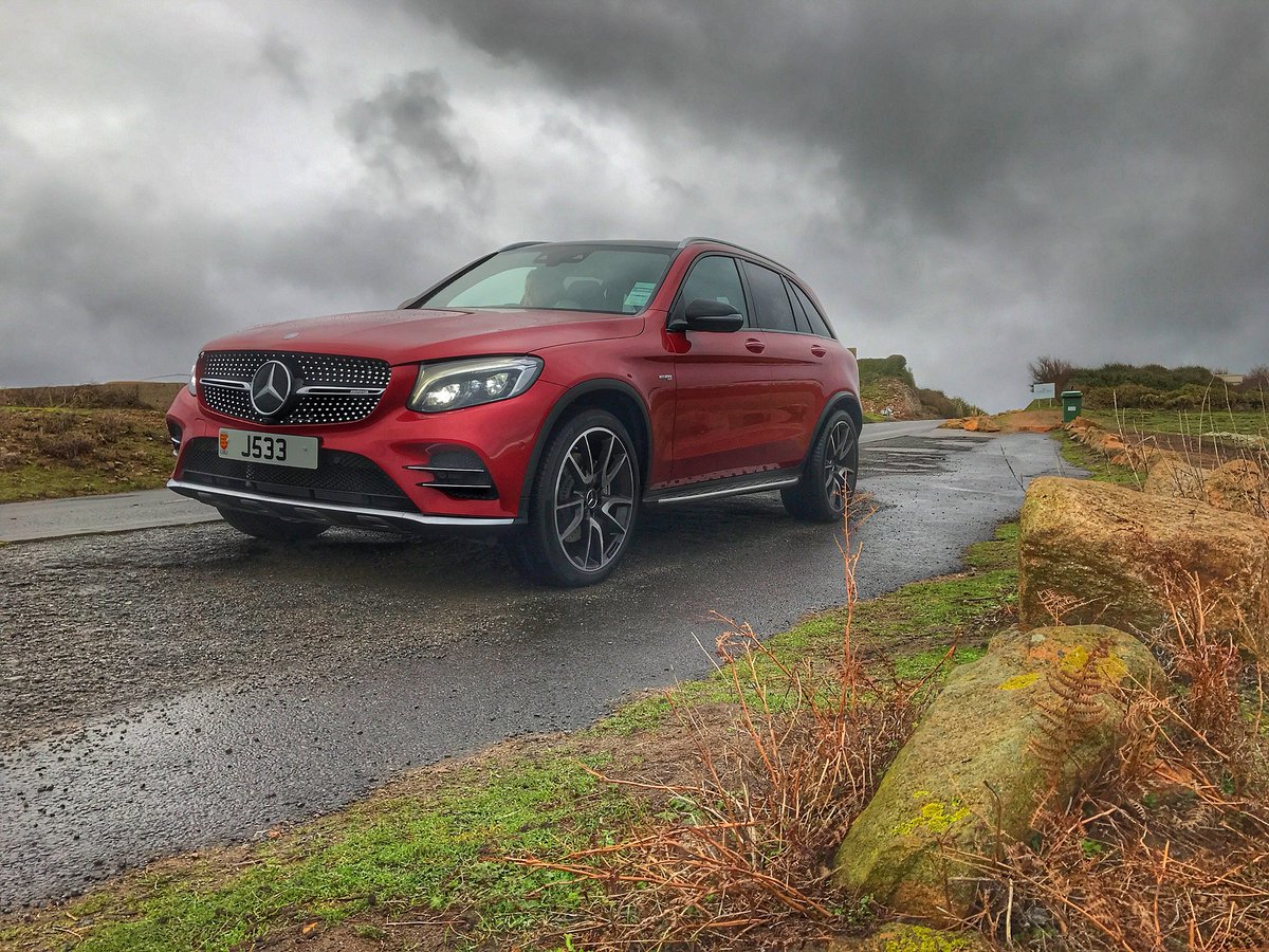 DavidDjt0311's tweet image. Our stunning designo hyacinth red @MercedesAMG GLC43 4matic SUV riding the storm 👌🏻😈 #4matic #amgrubyrocket @MercedesBenzUK @MercedesBenz @JacksonsJersey 
Photos 📸 @DavidDjt0311
