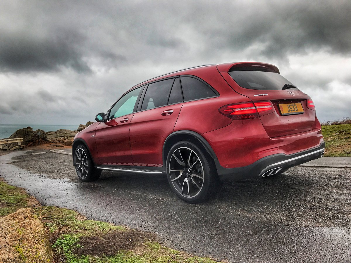 DavidDjt0311's tweet image. Our stunning designo hyacinth red @MercedesAMG GLC43 4matic SUV riding the storm 👌🏻😈 #4matic #amgrubyrocket @MercedesBenzUK @MercedesBenz @JacksonsJersey 
Photos 📸 @DavidDjt0311