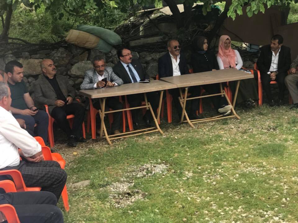 EAsireti's tweet photo. Aşiret reisimiz @MEHMETSALHZBEK1 mv A adymz #Ertoşi iş adamı @sabankahraman65 çatak İlçe Bşk @65_babur ilçe teş ile #şırnak #beytüşebap #Gülpınar üçgeninde #Çelo dağlarında bulunan #Konalga köyünü zyrt ettlr. #VakitTÜRKİYEVakti @RT_Erdogan @tcbestepe @Akparti @hasandogan https://t.co/oyy6aie8Dt