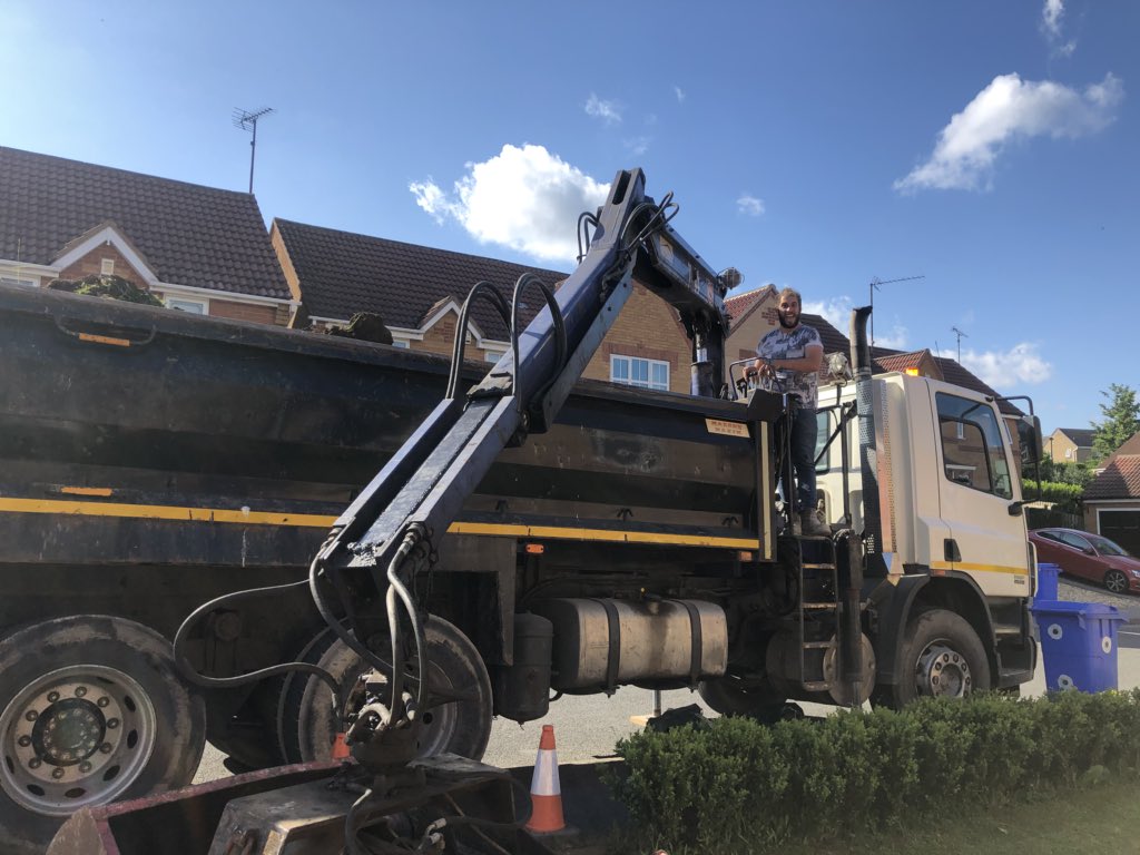 nrfconstruction's tweet image. Keeping the customers happy even at this time of the day #builders #flatout #notstopped #muckaway #grablorry