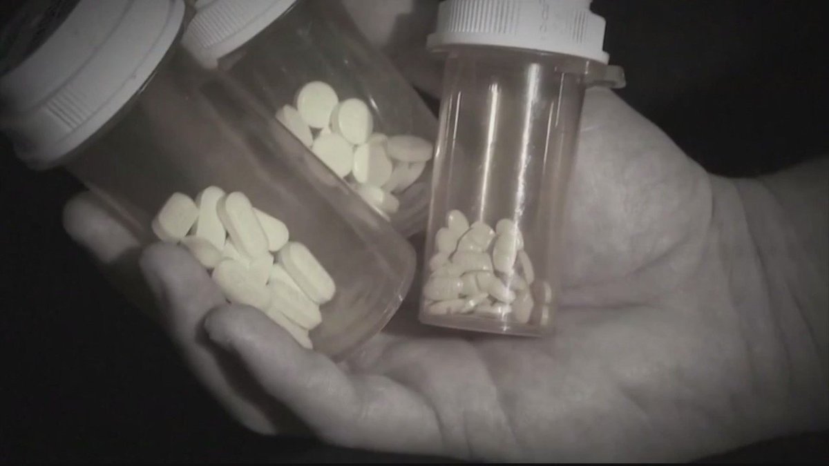 Caot_bc's tweet photo. Interesting-New law in W. Virginia requires doctors to recommend alternative pain management (v. opiods) incl. occupational therapy. AND insurance providers will have to cover 12 visits over 120 days (prescribed by a physician)
https://t.co/30TgUAYUTg #hcsm #OT365 #pain https://t.co/4CteVcg311