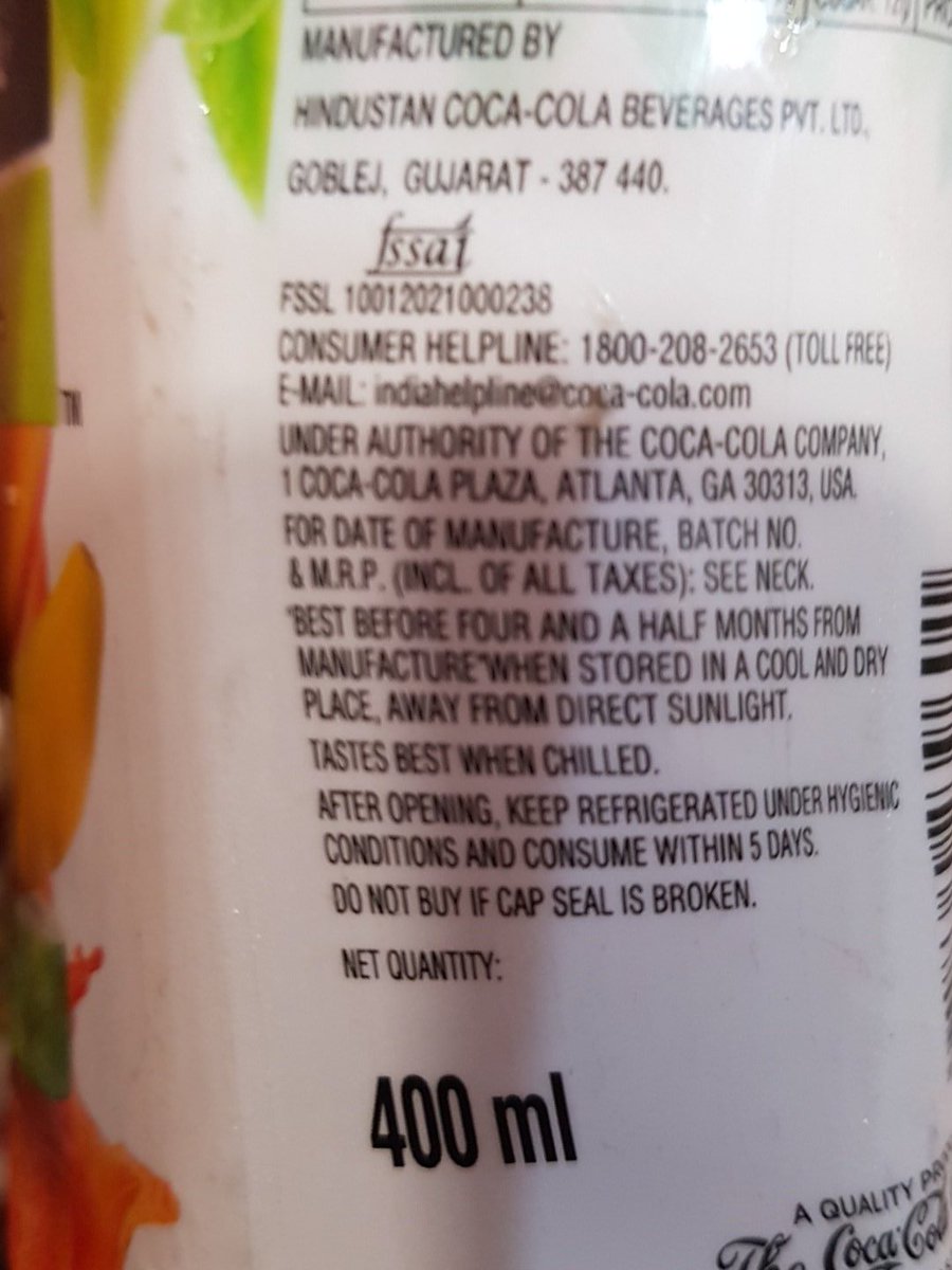 SAMS815's tweet photo. See I bought minute maid but in market i received expire bottles @CocaCola https://t.co/KxSLeUBCdg