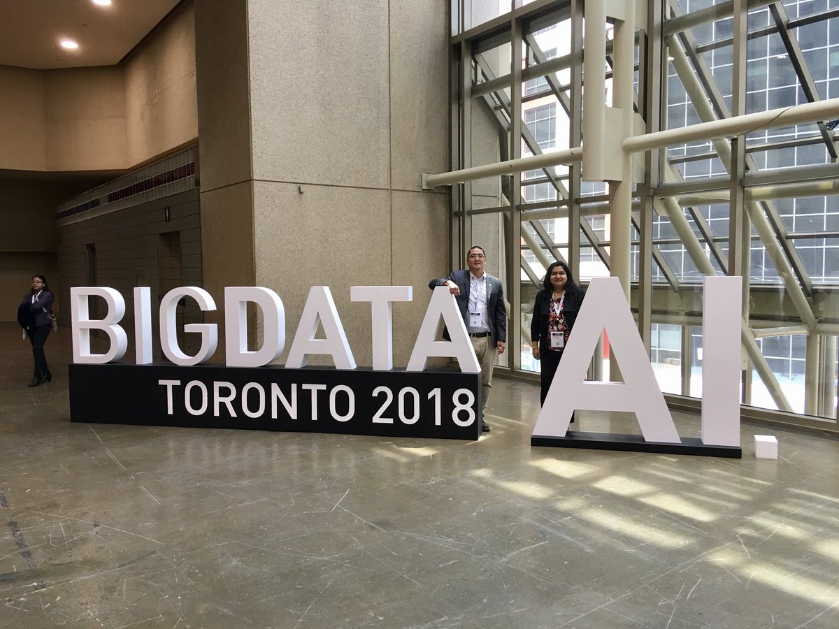 hera_td's tweet photo. Big Data conference...Lots of cool booths and new learnings! https://t.co/tEMihz6Hm1