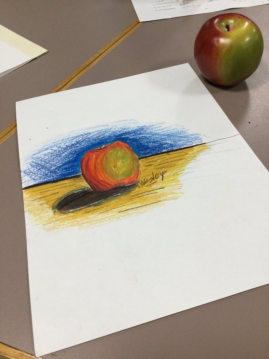 artosaurus_rex's tweet photo. 4th grade observational drawings with complimentary color shadows. @WeAreMPSD #artclass #create #4thgradeart https://t.co/ObPmsbCbAs