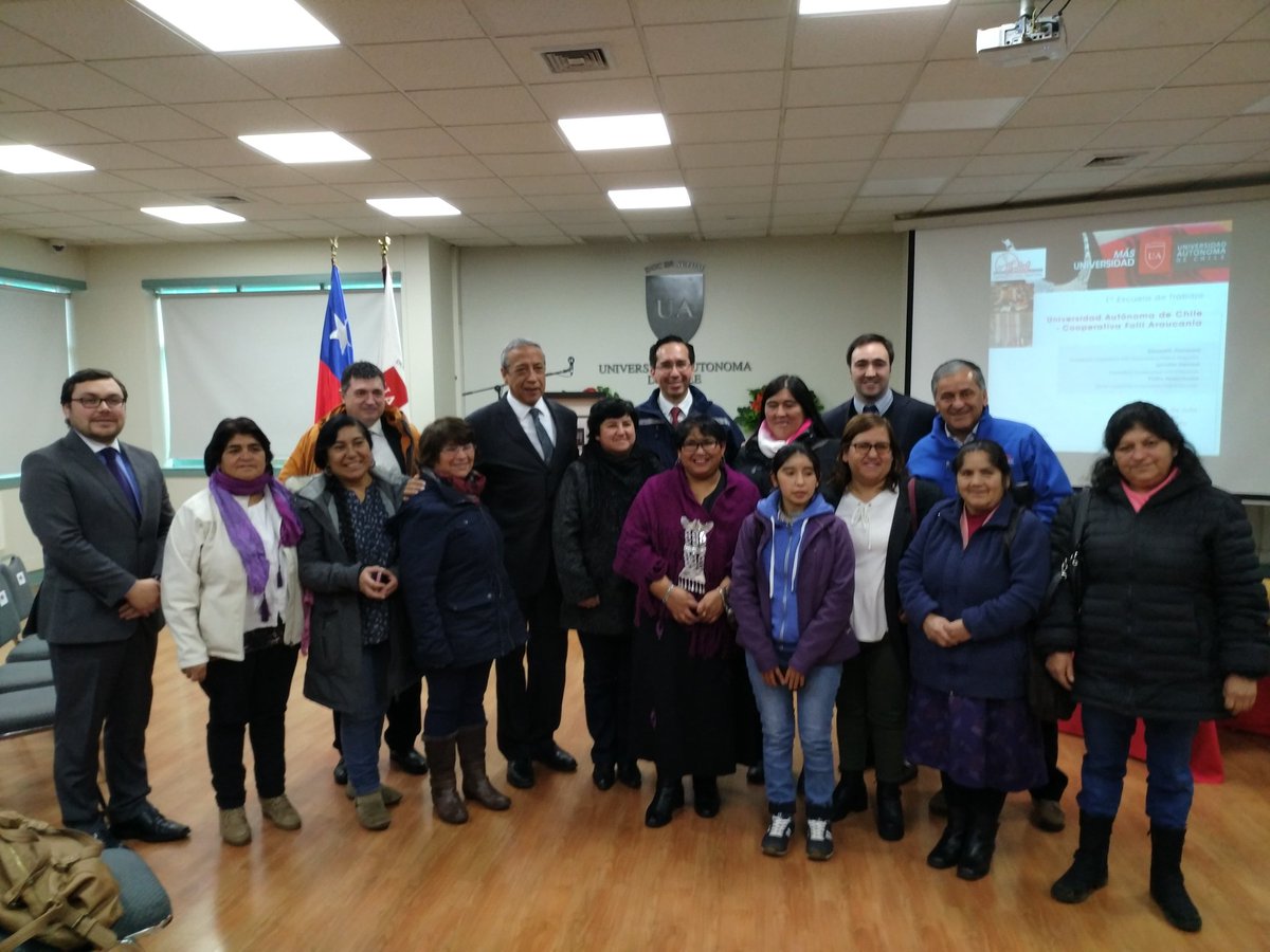 Sernatur_IX's tweet photo. Con la presencia del @Araucania_Eco, Francisco López y autoridades de gobierno la cooperativa #Folil junto a la @autonomadechile firmaron importante convenio de colaboración mutua.@Araucania_Eco @Sernatur https://t.co/LhAxVFaQGZ