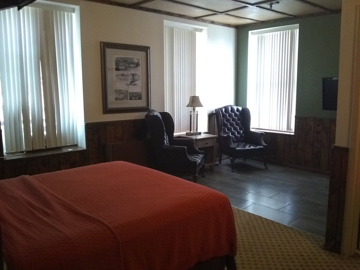 InnCharles's tweet image. 