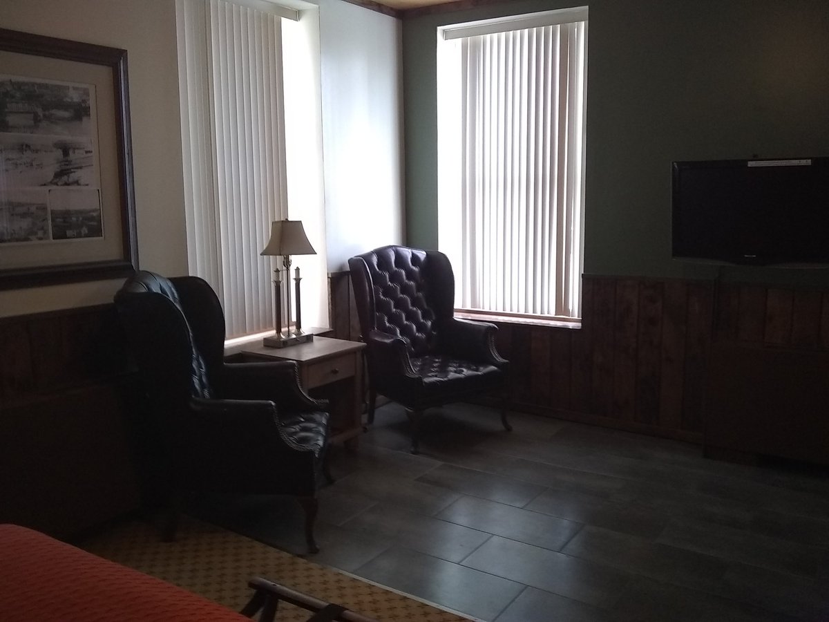 InnCharles's tweet image. 