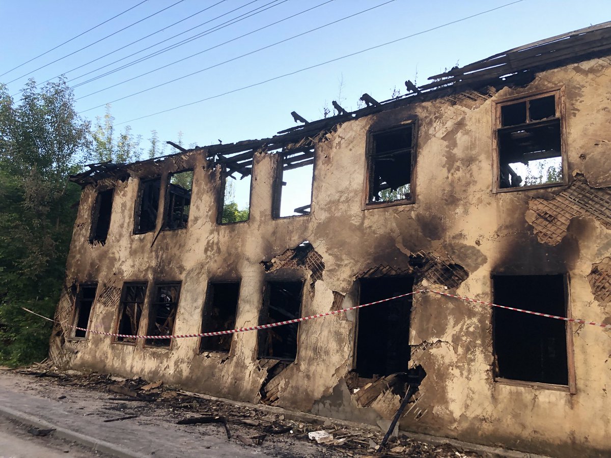 ko_sherno's tweet photo. по соседству бомжи решили устроить вечеринку с огоньком https://t.co/VOF2RlzWkH