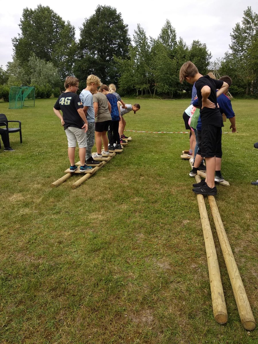SchoolVarik's tweet photo. Zeskamp #groep78opkamp https://t.co/xsDR6qML30