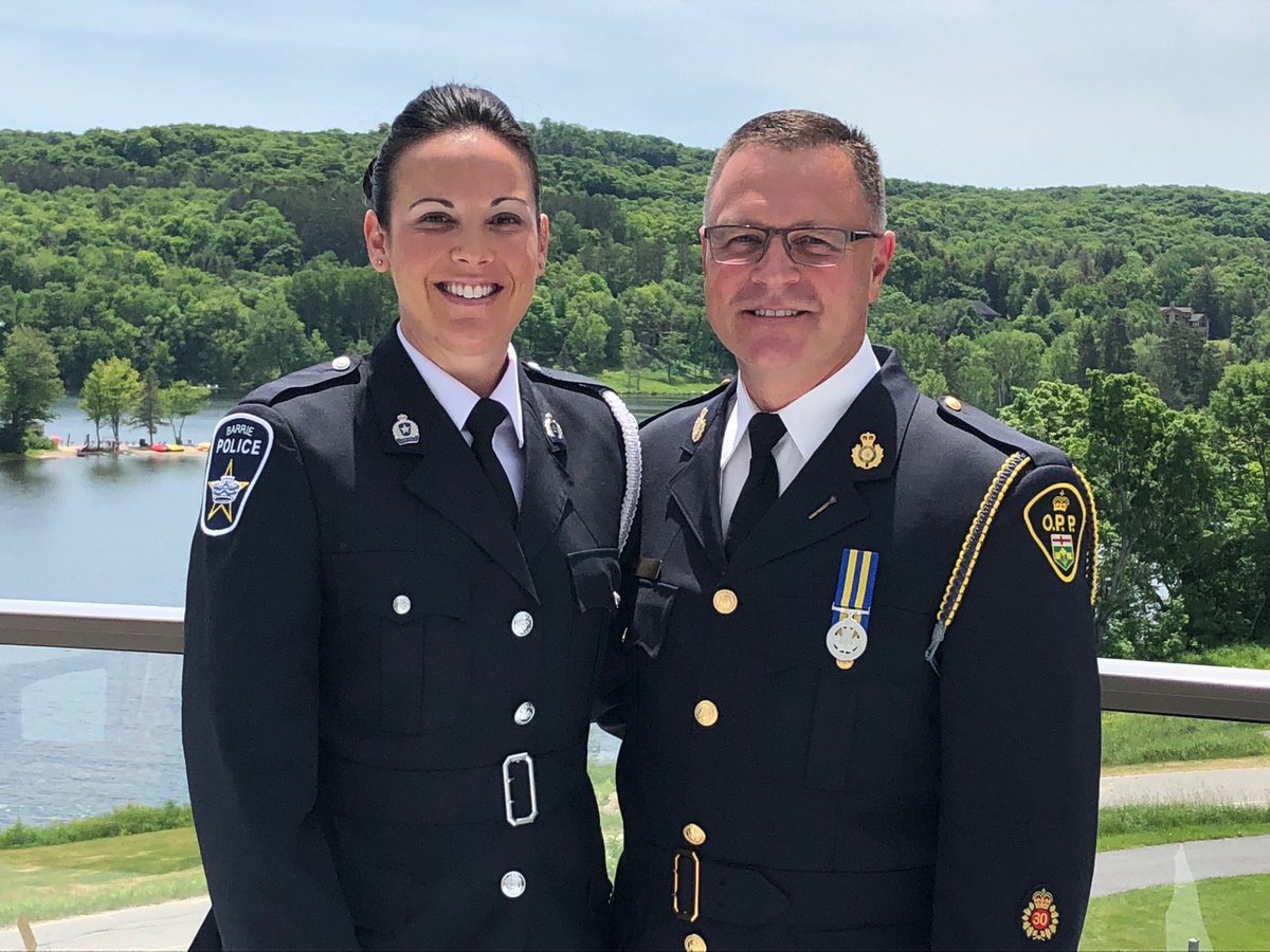 OPP_CR's tweet photo. Happy to be attend the #OACP2018 and be recognized for our part in the #SimcoeCountyCaseFiles collaborative policing initiative as we receive the OACP/OMRON Catherine Martin Media Relations Award of Excellence. @BarriePolice @OPP_News @OPPCommHawkes @OACPOfficial https://t.co/A9iMEmSCEs