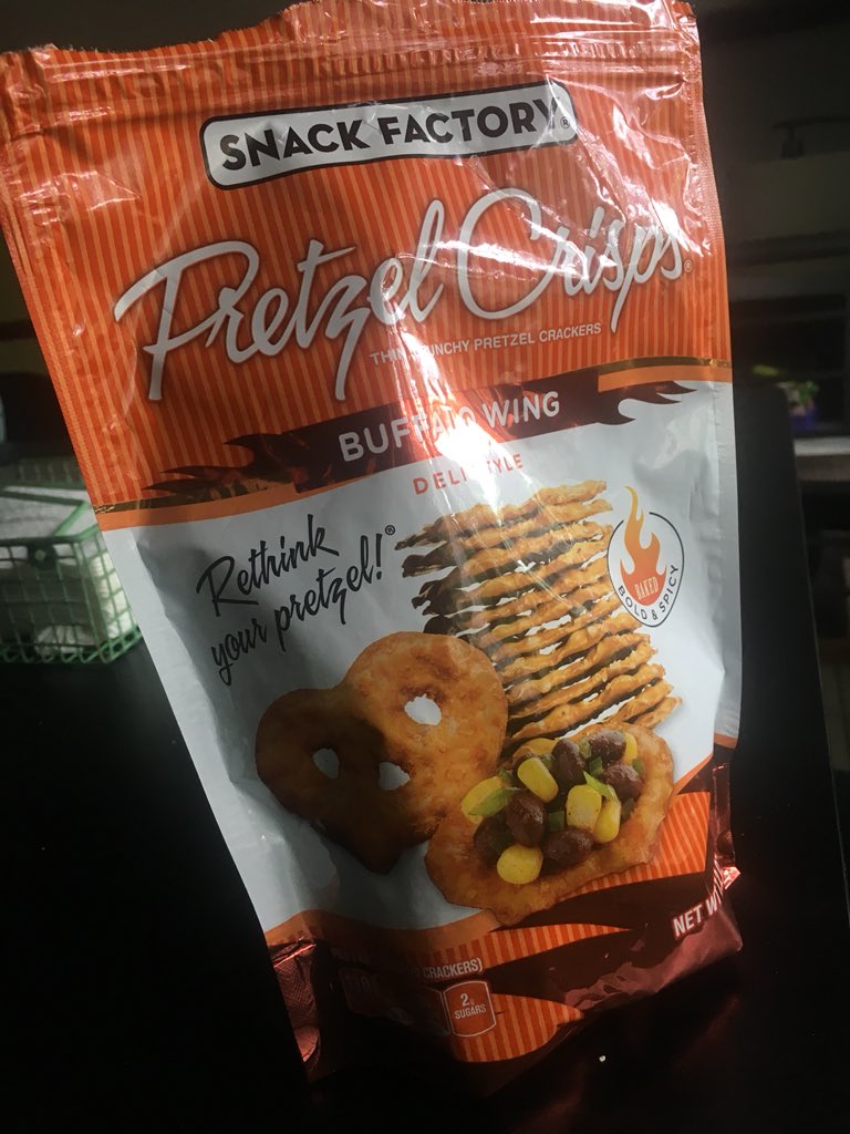 lnozik's tweet photo. I require an endless supply of these. Please and thank you. #PretzelCrisps #BuffaloWing https://t.co/lCfiwEZnvq