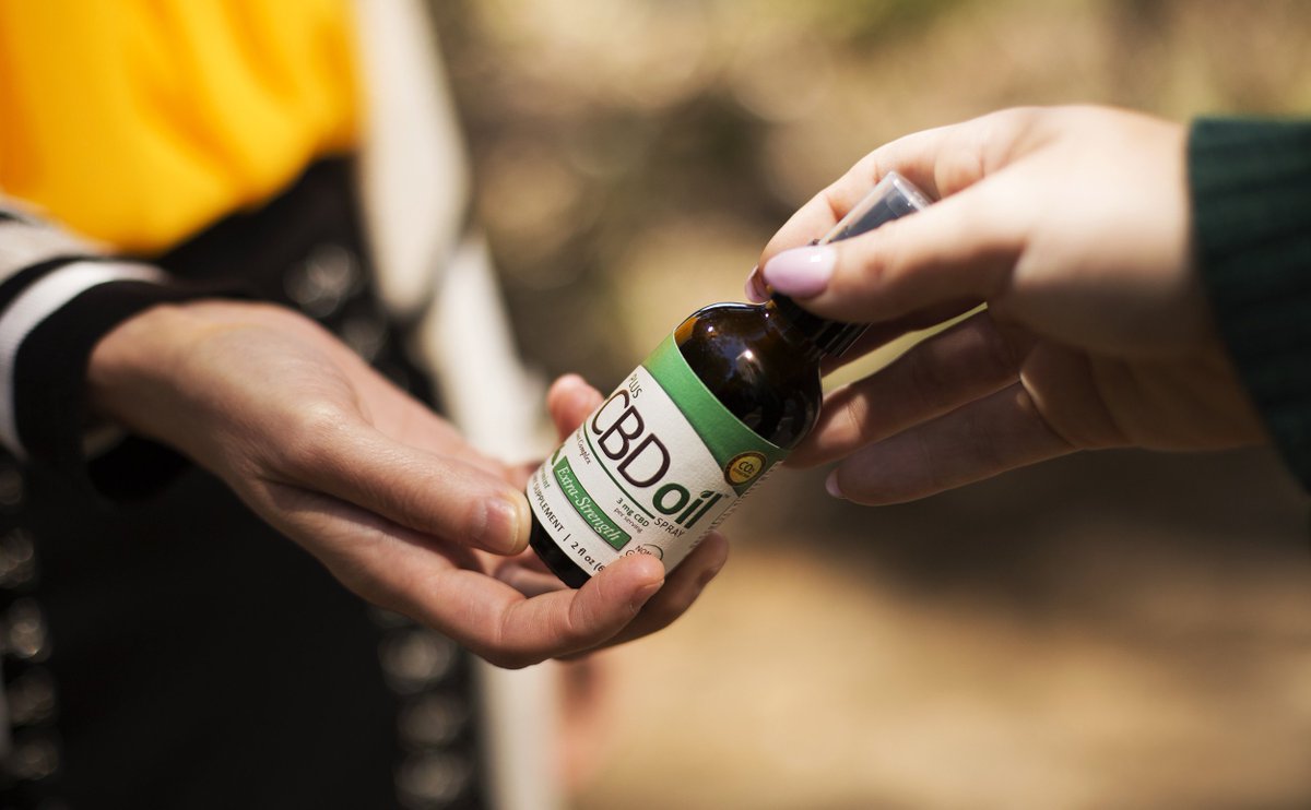 ellobodelacity's tweet photo. That went by so fast! Thanks for attending the #LetsTweetCBD #TwitterParty w/ @YouPlusCBD. It was so much fun! #PlusCBDOil #CBDoil #wellness #hemp https://t.co/CfHNFk3hni