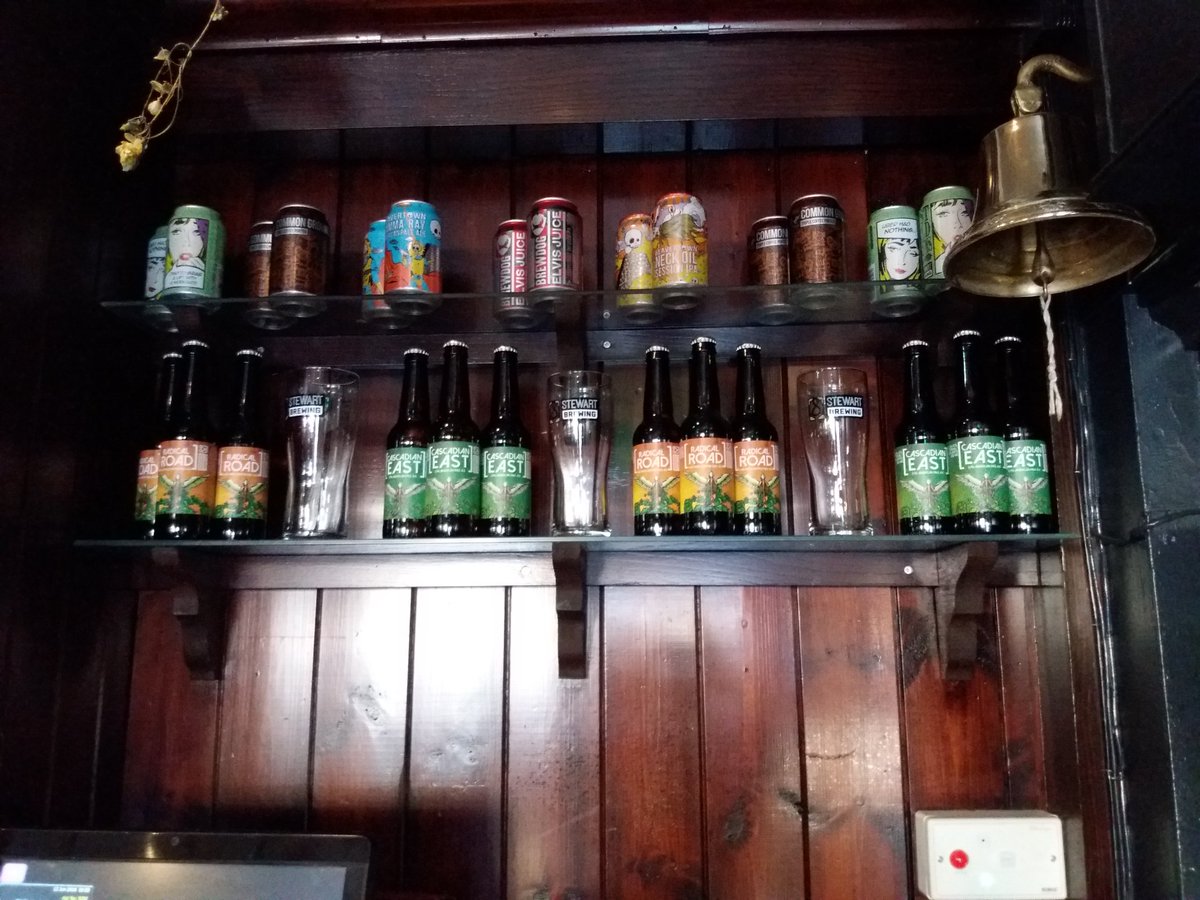 StewBrewJake's tweet photo. Got a smashing line-up of @StewartBrewing Craft Ales tonight @Greyfriar_Bobby I'll be here from 7-9pm handing out loads of FREE samples! Come and grab them while they're still here. @Nicholsonspubs #CraftBeer #Edinburgh https://t.co/7vlpakY0yr