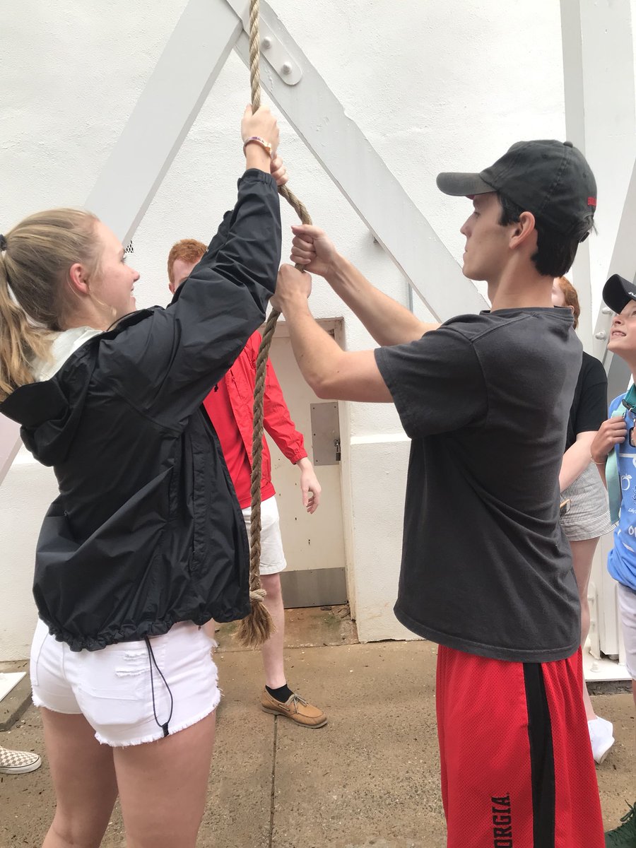 ashleyhmayo's tweet photo. Fun at UGA doing a college tour #RoamingRaiders https://t.co/DNgazHuI6E