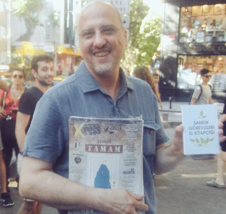 irfanaktans's tweet photo. Express dergisinin bu ayki sayısı huzurlarınızda! Dergide @hdpdemirtas 'tan @sahmetsahmet 'e @barisatay 'dan @OyaErsoy 'a @velisacilik 'tan @ayseacar_b 'a @erkbas 'tan @yalcinyanik35 'a kadar halkların demokratik adayları var! Ayrıca @ekurkcuHDP @ArzuCerkezoglu @GayeBoralioglu https://t.co/AmTSAiPdmr