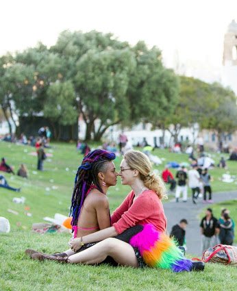 _pqpcast's tweet photo. No #DiaDosNamorados o #PQPCast deixa uma homenagem a todos os #apaixonados, com casais que amamos da #CulturaPop. Comemore com muito #AmorNaPodosera! ❤️
#Sense8 #westworld #Buffy #love #lovers #amor #namorados #couple #paixao #myvalentine #lgbt #pride #podcast #podcastbr https://t.co/B1vksvGH67