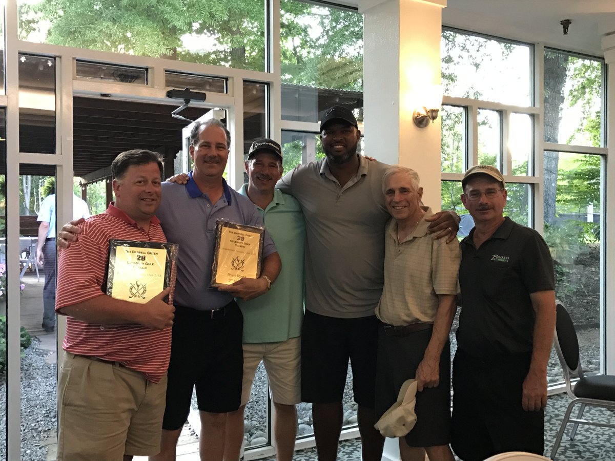 Balducci_Inc's tweet photo. Last week, we participated in the 10th annual @darrellgreen28 Celebrity Golf Tournament, benefiting the Youth Life Foundation of Richmond. It was a blast being able to spend our Monday together and to support a great cause! We are already looking forward to next year. #golf #RVA https://t.co/2TB7nDBylA