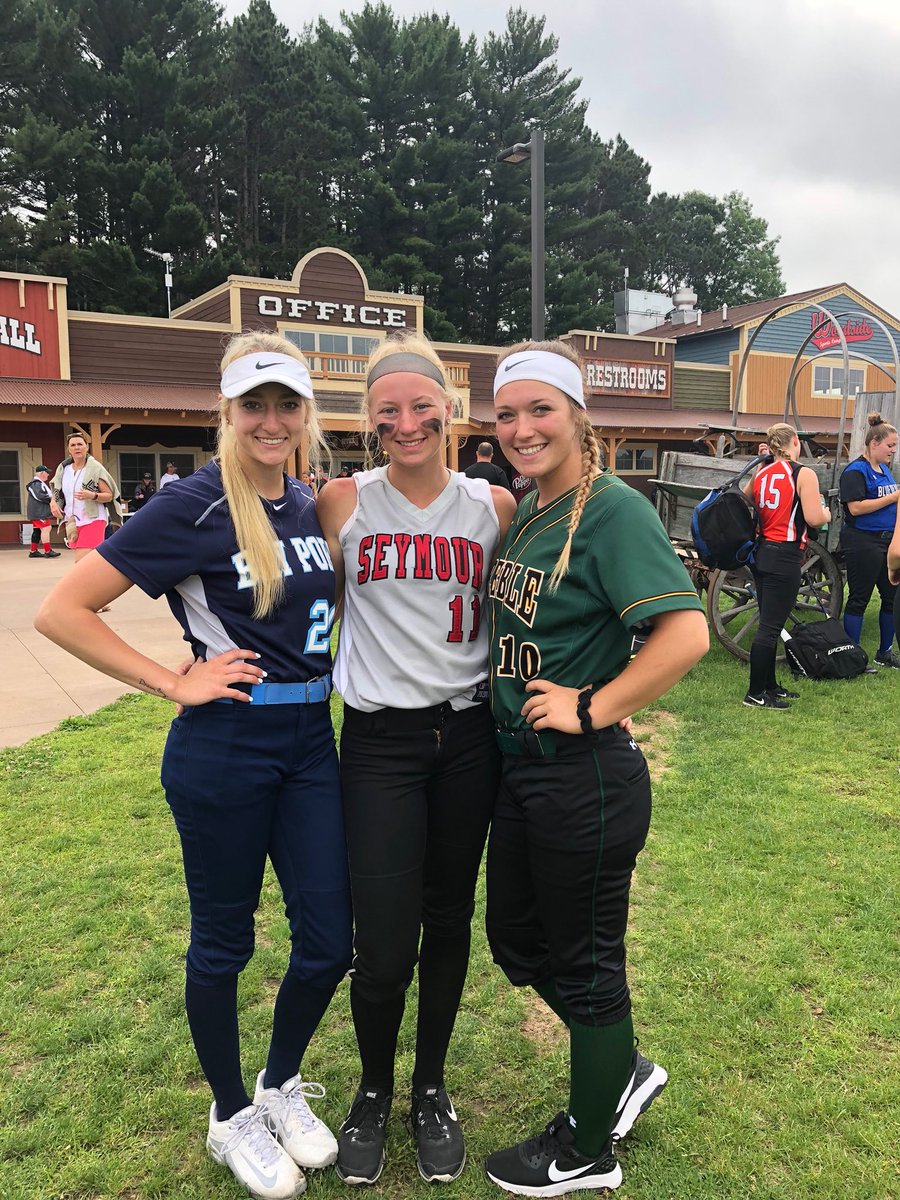 Congratulations to these three incoming freshmen on making the WFSCA All-Star game! We are excited for them to join us in August. Follow the link for more info wfsca.org/page/show/4376… #UnleashAmazing @sydneylapoint @raven_vdl @CassieFoyyyy