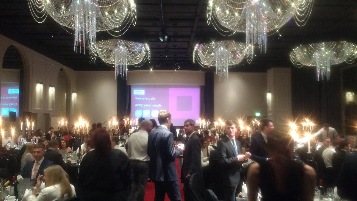 SanzianaCh's tweet photo. #UKgraduationgala #WeAreFutureMakers https://t.co/ffx2MhMbWV