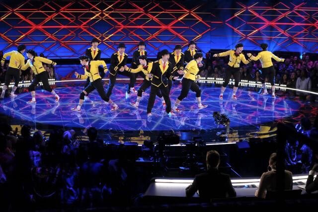 lnlyuri's tweet photo. Check out LNL stage at 10/9c tonight on @NBC ‼️‼️
#LockNlolCrew #Locking #Dance #Korea #WorldofDance
@LockNlolCrew @NBCWorldofDance https://t.co/SLh8XdF34M
