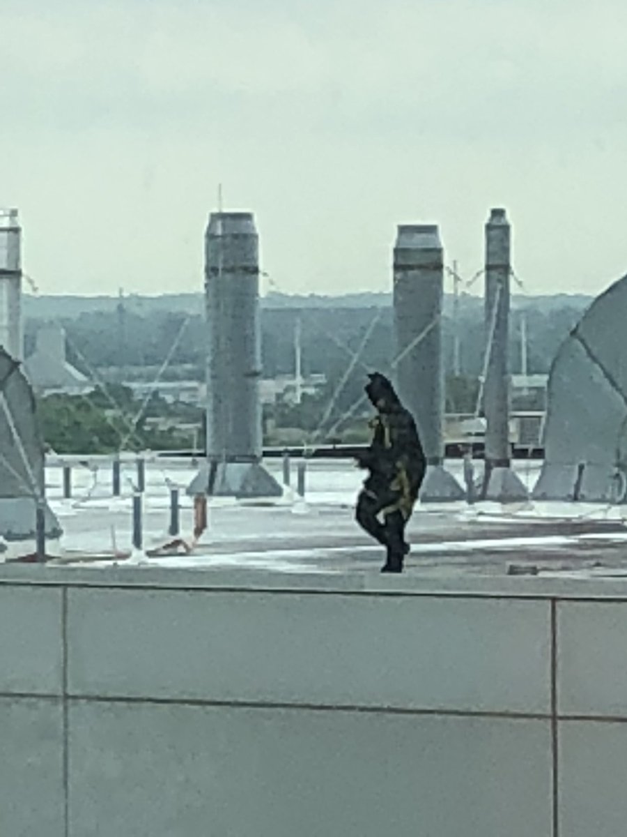 ShikhaJainMD's tweet image. #CaptainAmerica and #Batman doing some good @UChicagoMed #somedoc #medtwitter @somedocs